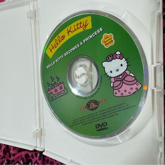Hello Kitty Becomes a Princess DVD - Pink 5 Episodes - Picture 5 of 6